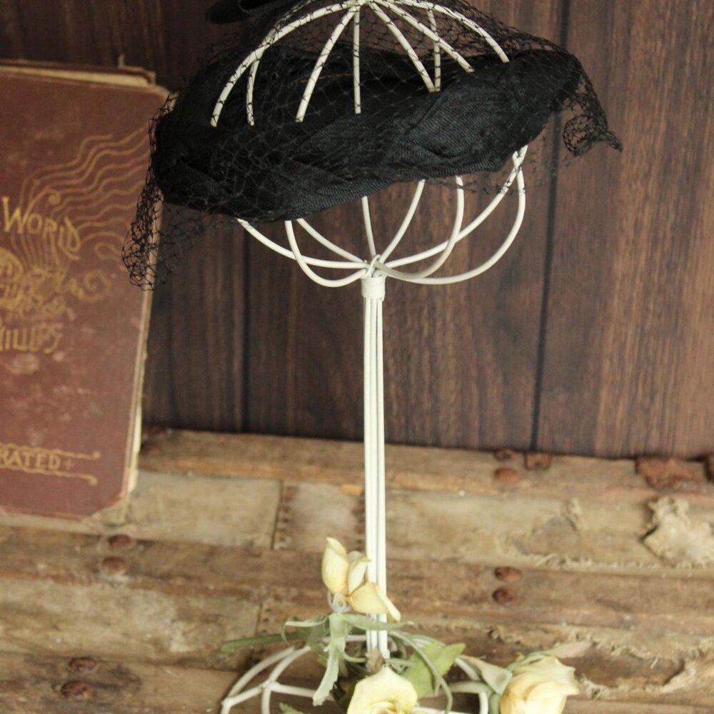 Vintage 1950s Hat, Black Silk Fascinator With Veil, Millinery with Birdcage Nett